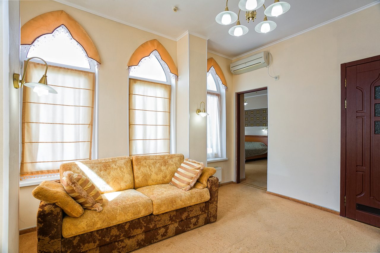 Люкс (Двухкомнатный (LUXE) 4-х местный - 4 этаж), Отель 1001 Ночь