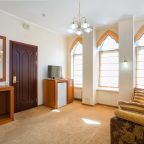 Люкс (Двухкомнатный (LUXE) 4-х местный - 4 этаж), Отель 1001 Ночь