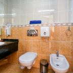 Люкс (Двухкомнатный (LUXE) 4-х местный - 4 этаж), Отель 1001 Ночь