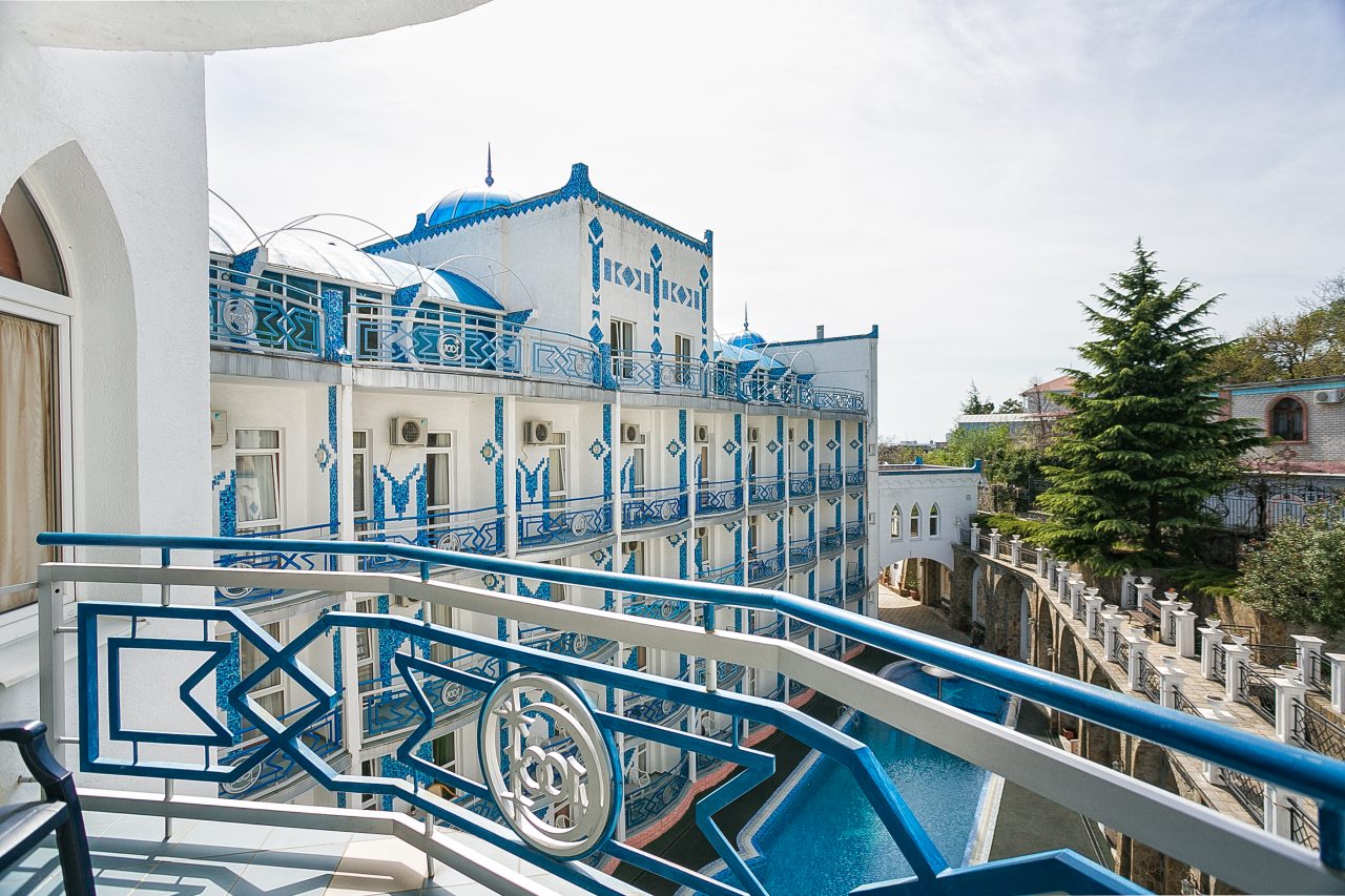 Люкс (Двухкомнатный (LUXE) 4-х местный - 4 этаж), Отель 1001 Ночь