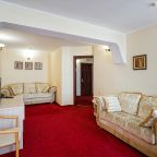 Люкс (Двухкомнатный (SUITE 2) 6-ти местный - 3, 4 этаж), Отель 1001 Ночь