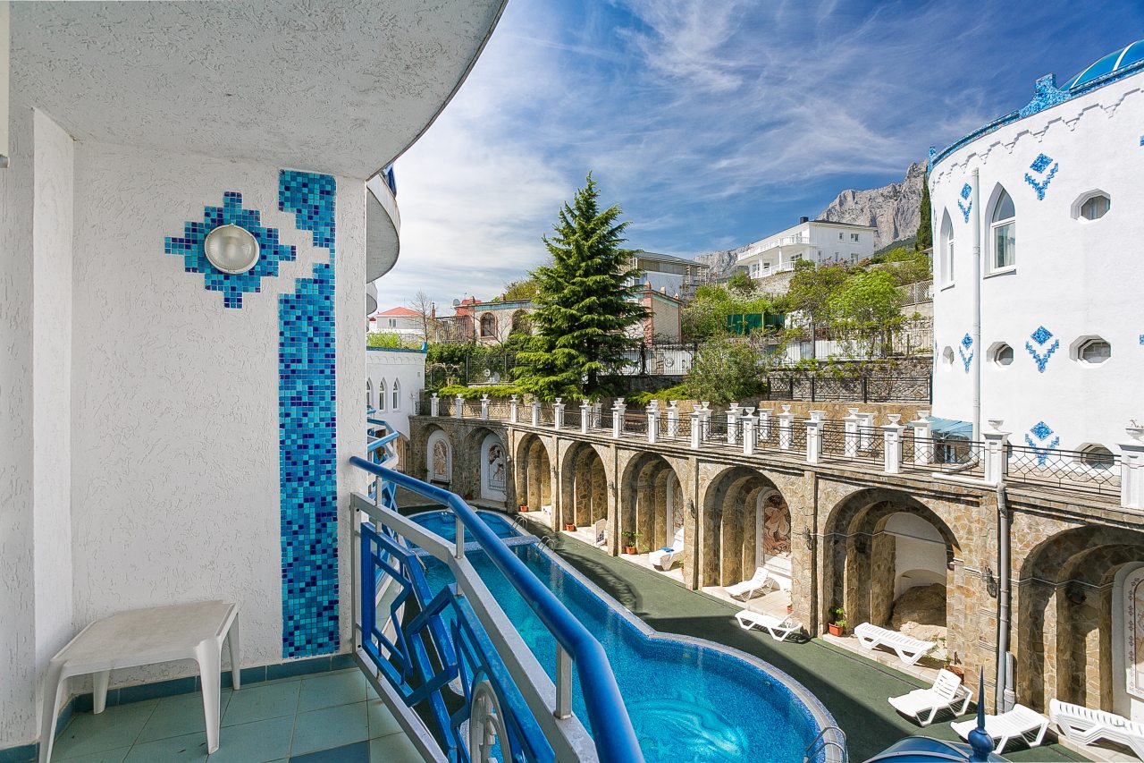 Люкс (Двухкомнатный (SUITE 2) 6-ти местный - 3, 4 этаж), Отель 1001 Ночь