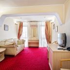 Люкс (Двухкомнатный (SUITE 2) 6-ти местный - 3, 4 этаж), Отель 1001 Ночь