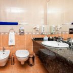 Люкс (Однокомнатный "SHAHRIYAR" (411) - 4 этаж), Отель 1001 Ночь