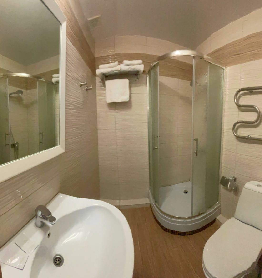 Полулюкс, Мини-отель Дарсити