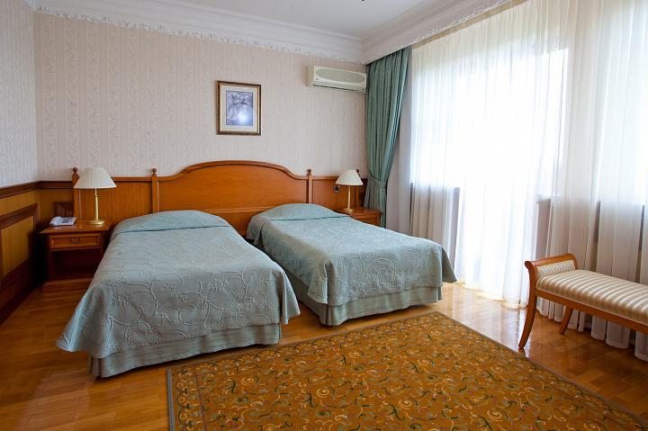 Сьюит (3-комнатный, Империал) отеля Империал Парк Отель и СПА, Рогозинино