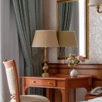 De Luxe (Делюкс), Отель Теплеево Резорт