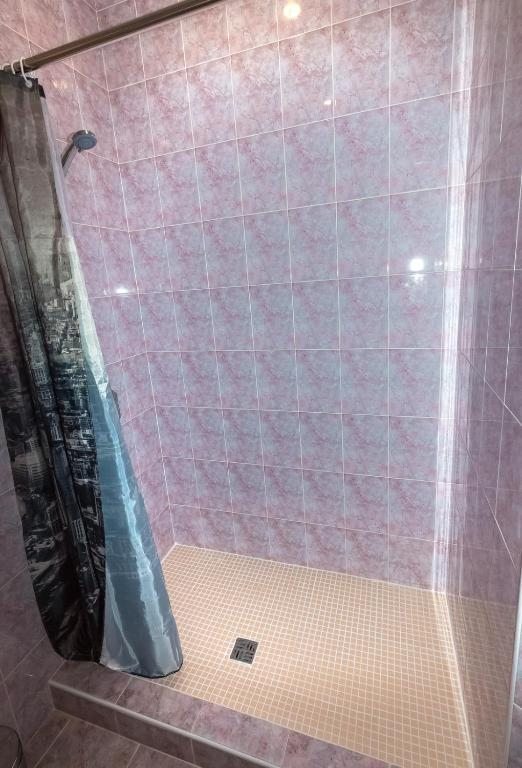 Двухместный (Двухместный номер с 1 кроватью и собственной ванной комнатой) отеля Зеленый мыс, Невинномысск