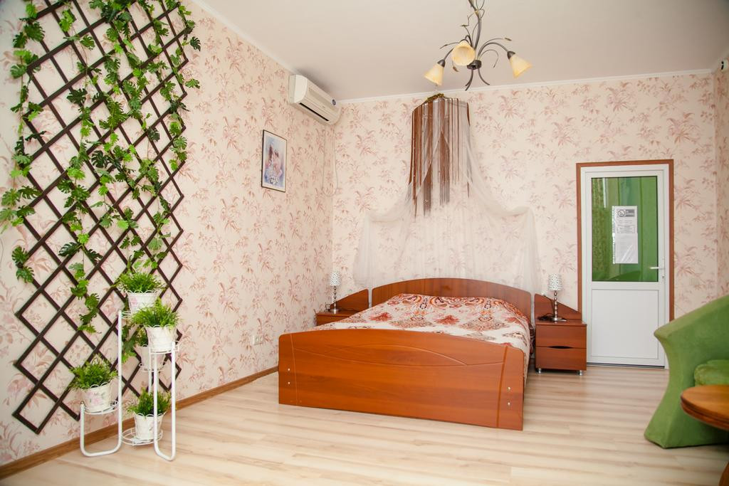 Полулюкс (C№ 33) отеля Санси, Сальск