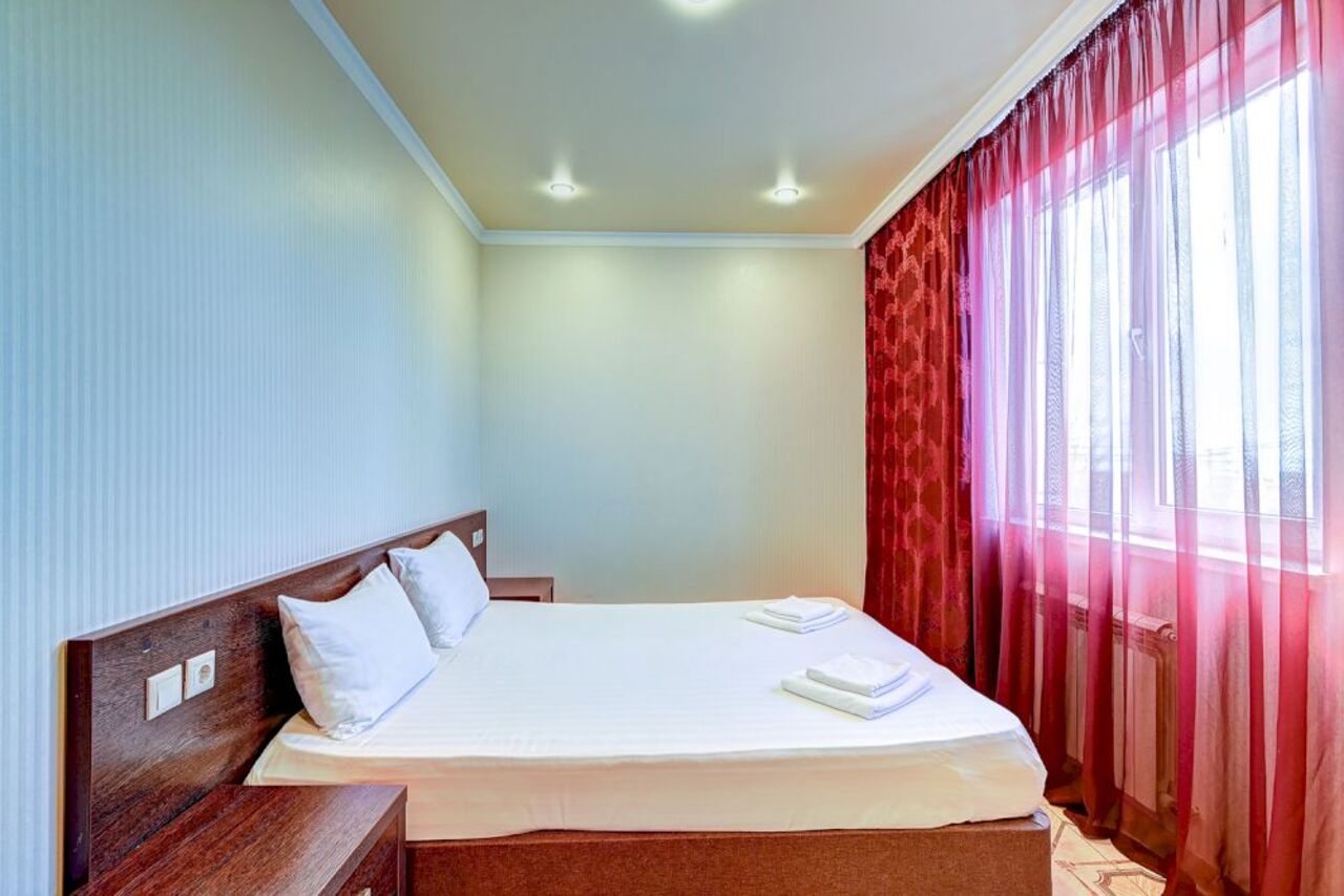 Четырехместный (Двухкомнатный балкон/без балкона), Гостиница Пальма