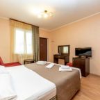 Пятиместный (Двухкомнатный балкон/без балкона), Гостиница Пальма