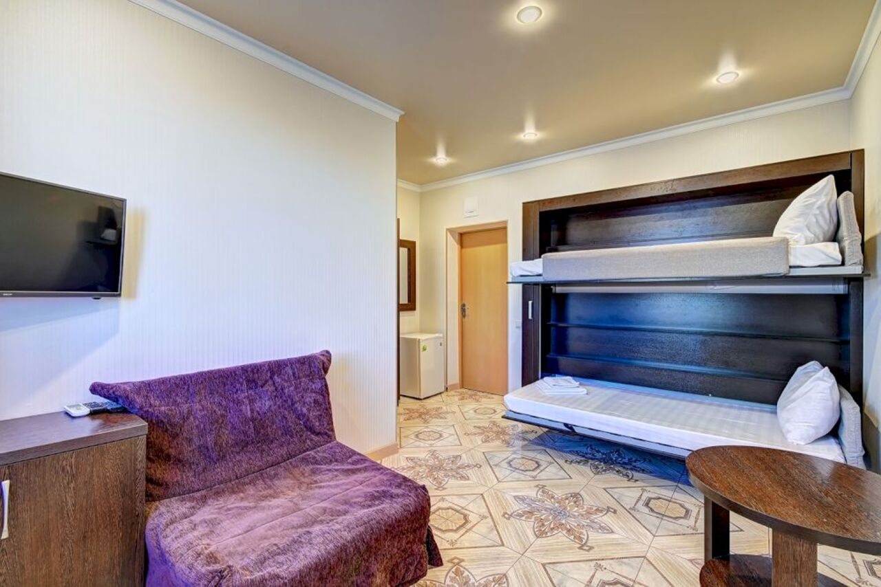 Пятиместный (Двухкомнатный балкон/без балкона), Гостиница Пальма