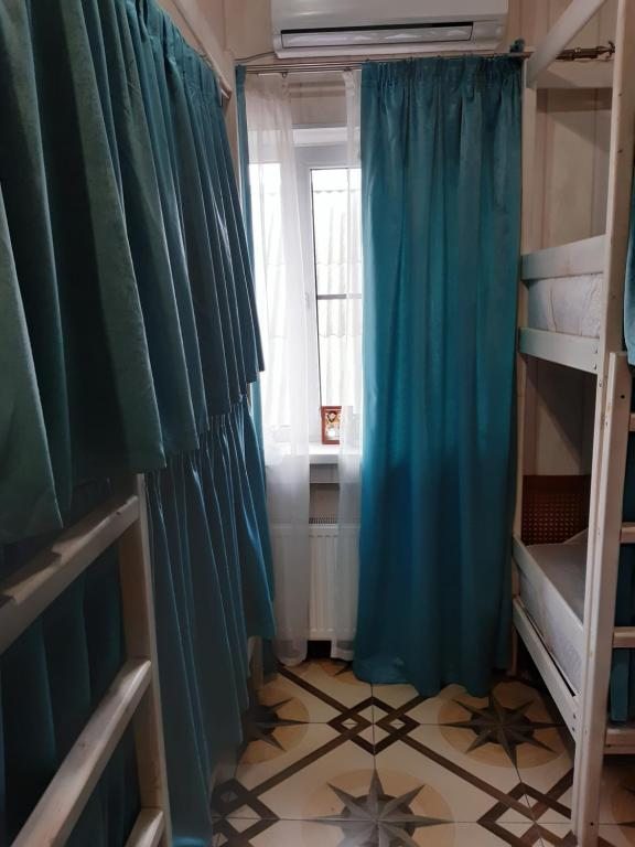Номер (Спальное место на двухъярусной кровати в общем номере для женщин) хостела Nochlegka, Краснодар
