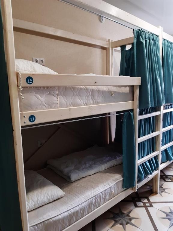 Номер (Спальное место на двухъярусной кровати в общем номере для мужчин) хостела Nochlegka, Краснодар
