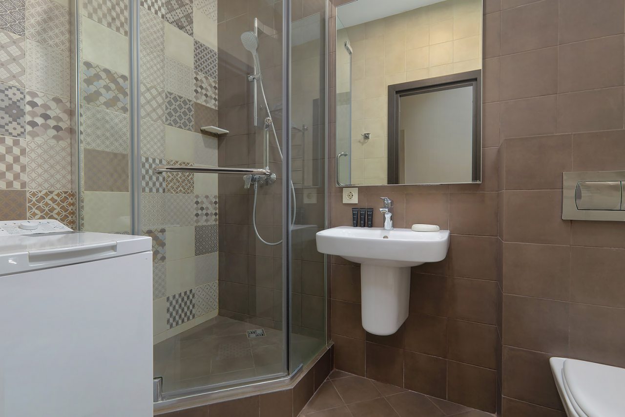 Апартаменты (Улучшенные с кроватью King size(160*200)), Гостиница Golden Tulip Krasnodar на Суворова