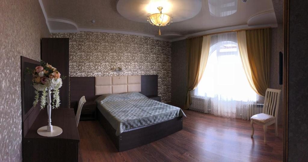 Трехместный (Классический трехместный номер) отеля Motzart Hall, Ростов-на-Дону