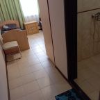 Вход до 2 комнату в классический двухкомнатный люкс