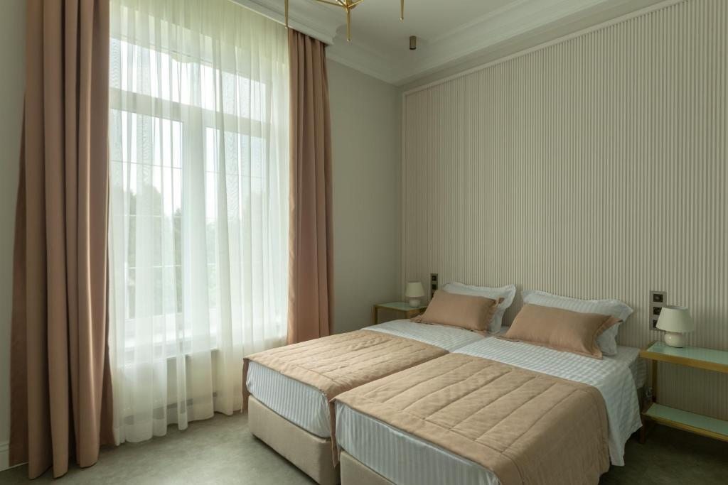 Двухместный (Стандартный номер с 1 кроватью или 2 отдельными кроватями) отеля Камелия, Алупка