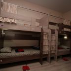 Восьмиместный Мужской (Спальное место на двухъярусной кровати в общем номере), Хостел Blizzzko на Карла Маркса