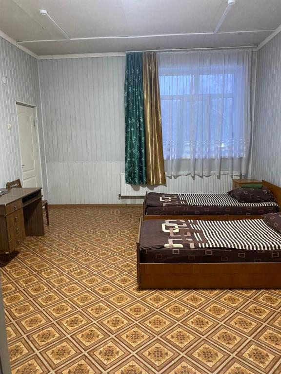 Четырехместный Мужской (Общий 4-местный номер для мужчин) гостиницы Лада, Чебоксары
