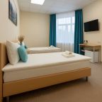 Трехместный (Стандарт трехместный улучшенный (Superior) с одной двуспальной и односпальной кроватью), Отель Агиос на Курской