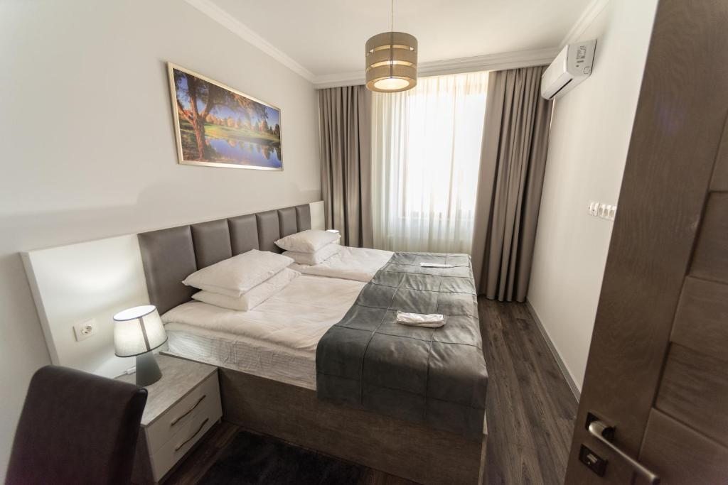 Сьюит (Люкс) отеля Downtown Suites Yerevan, Ереван