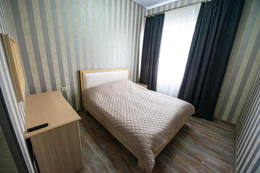 Двухместный (Большой двухместный номер с 1 кроватью) отеля ХМ, Невинномысск