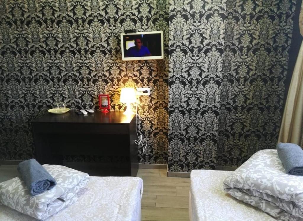 Двухместный (Небольшой двухместный номер с 1 кроватью) гостевого дома Шоколад, Новороссийск
