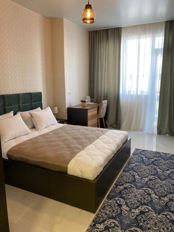 Двухместный (Двухместный номер с 1 кроватью и балконом) отеля Horizons Hotel Rooms, Батуми