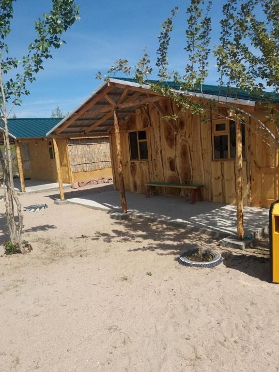 Двухместный (Просторный двухместный номер с 2 отдельными кроватями) кемпинга Yurt camp Tosor, Тосор