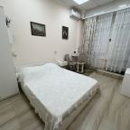 Апартаменты (Лофт на Бродвейе), Арт-отель Круиз
