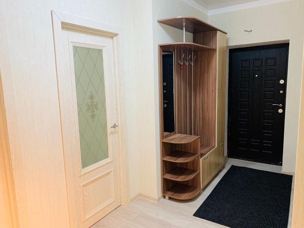 Апартаменты (Апартаменты с 2 спальнями), Apartment on Ordzhonikidze 84 Red