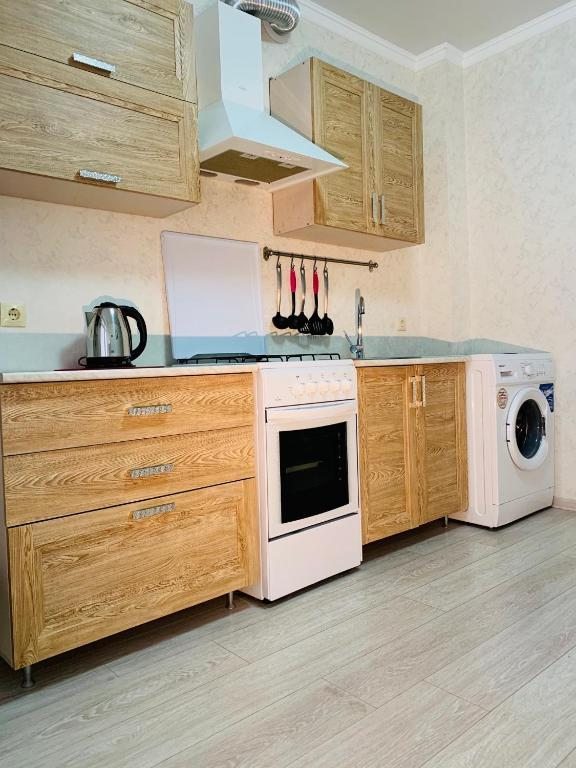 Апартаменты (Апартаменты с 2 спальнями), Apartment on Ordzhonikidze 84 Red