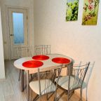 Апартаменты (Апартаменты с 2 спальнями), Apartment on Ordzhonikidze 84 Red