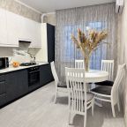 Трёхместный и более (Трехместный люкс), Апартаменты На Луначарского 13