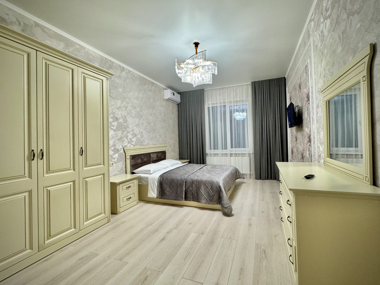 Трёхместный и более (Трехместный люкс), Апартаменты На Луначарского 13
