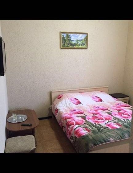 Отель на Озерной