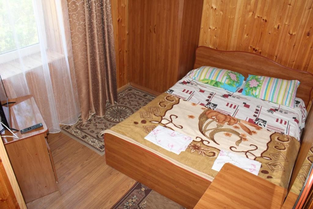 Двухместный (Двухместный номер Делюкс с 1 кроватью и душем) гостевого дома Партизан, Архипо-Осиповка