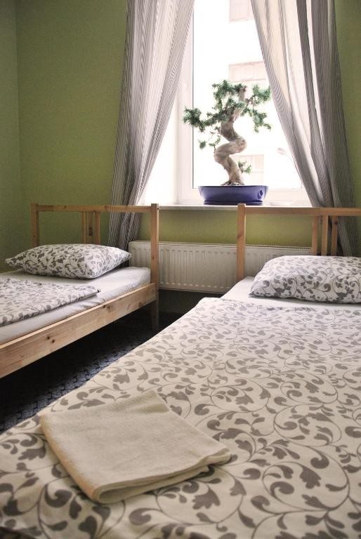 Двухместный (Двухместный номер с 2 отдельными кроватями и общей ванной комнатой) хостела LikeHome, Санкт-Петербург