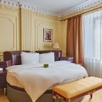 Люкс (Люкс с двуспальной кроватью с сауной), Бутик-Отель The Rooms Boutique Hotel