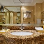 Апартаменты (Семейные трехкомнатные апартаменты), Бутик-Отель The Rooms Boutique Hotel