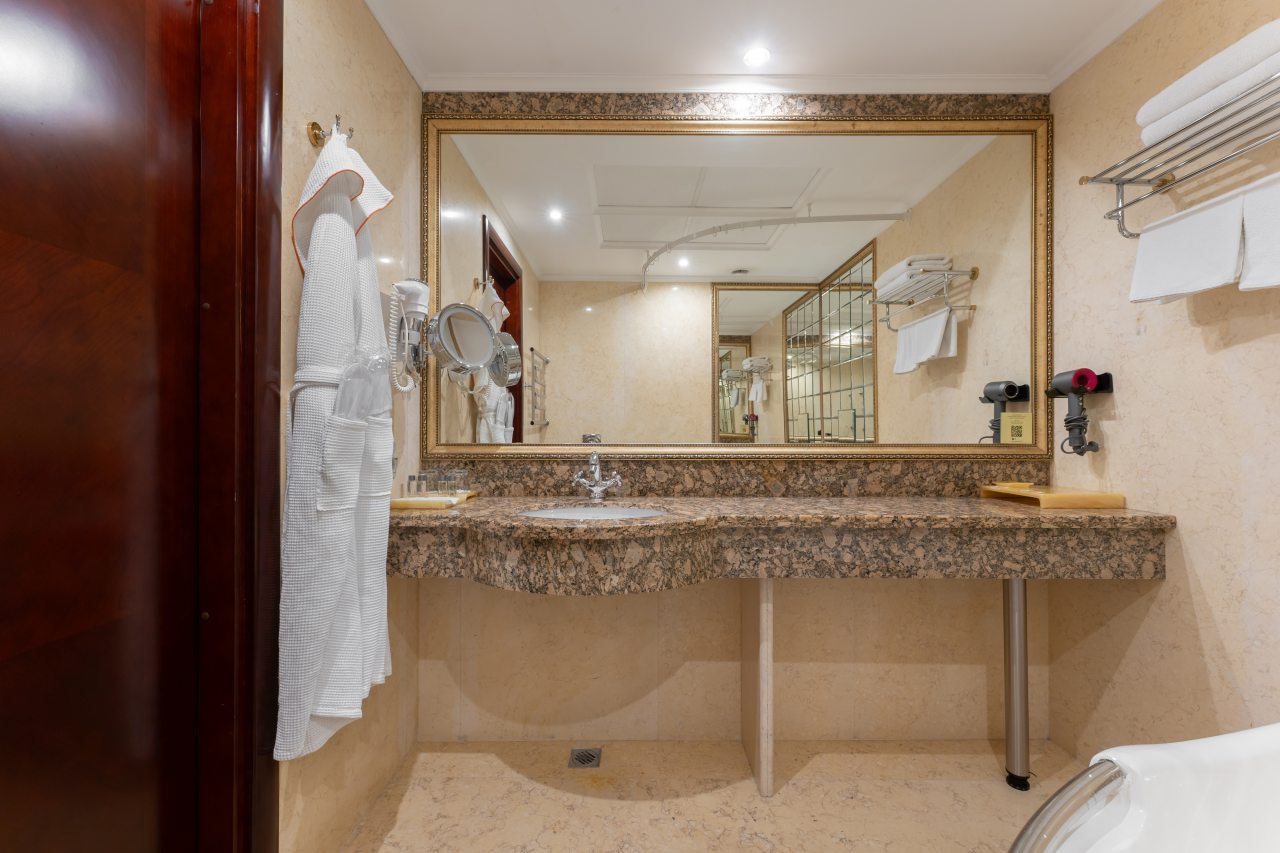 Двухместный (Бизнес с двуспальной кроватью), Бутик-Отель The Rooms Boutique Hotel