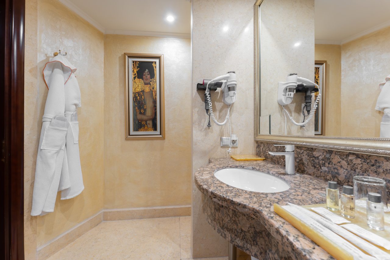 Двухместный (Бизнес с двуспальной кроватью), Бутик-Отель The Rooms Boutique Hotel