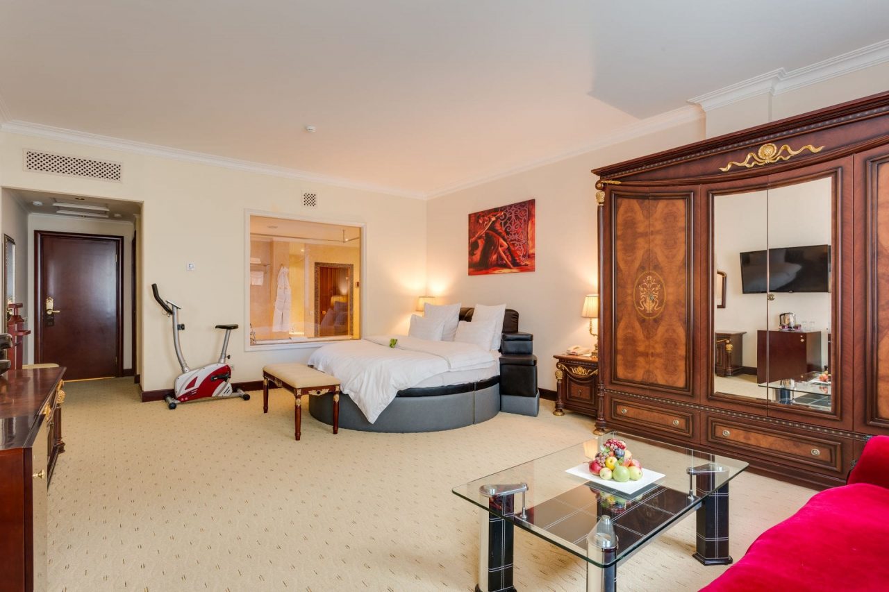 Люкс (С двуспальной кроватью с сауной), Бутик-Отель The Rooms Boutique Hotel