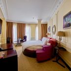 De Luxe (С двуспальной кроватью с балконом), Бутик-Отель The Rooms Boutique Hotel