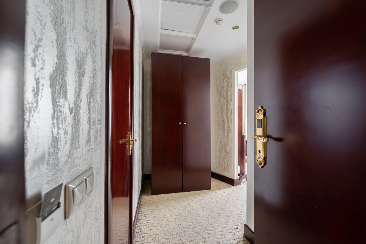 De Luxe (С двуспальной кроватью с балконом), Бутик-Отель The Rooms Boutique Hotel