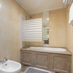 De Luxe (С двуспальной кроватью с балконом), Бутик-Отель The Rooms Boutique Hotel