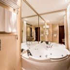 Апартаменты (Семейные трехкомнатные), Бутик-Отель The Rooms Boutique Hotel