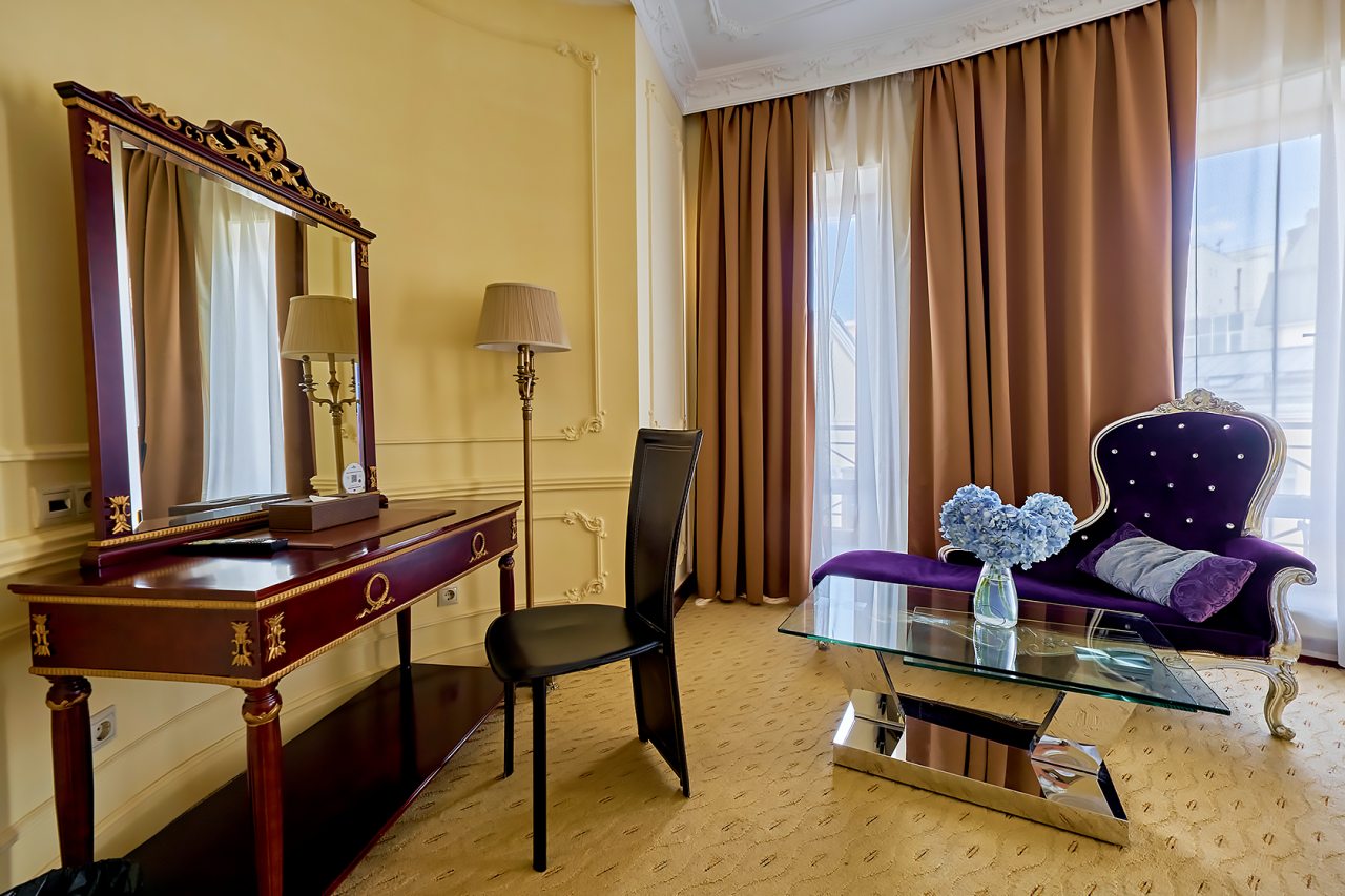 Делюкс (С двуспальной кроватью с балконом), Бутик-Отель The Rooms Boutique Hotel