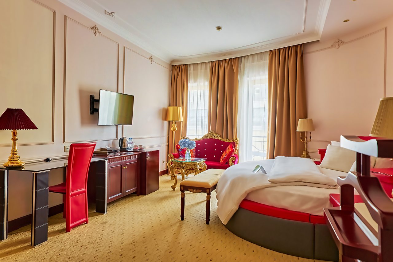 Делюкс (С двуспальной кроватью с балконом), Бутик-Отель The Rooms Boutique Hotel